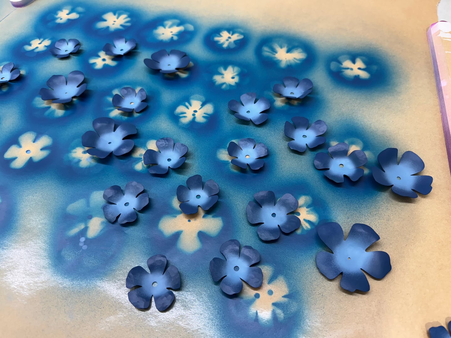 Hammered-Metal-Flowers - Image 6